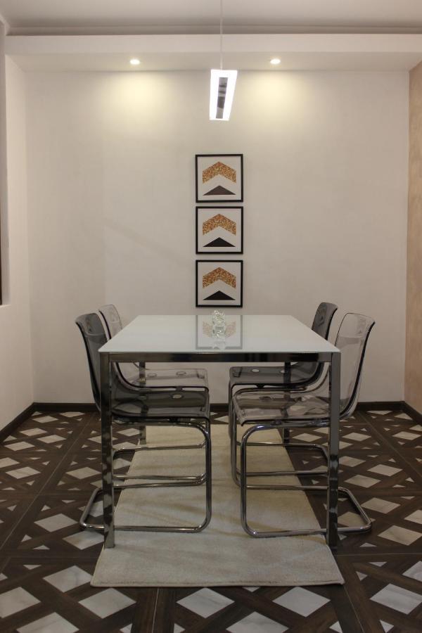 Ni Luxury Apartments Parking In Garage מראה חיצוני תמונה