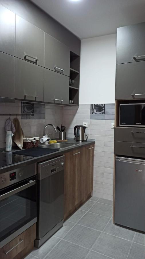 Ni Luxury Apartments Parking In Garage מראה חיצוני תמונה