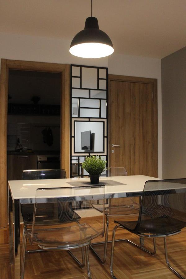 Ni Luxury Apartments Parking In Garage מראה חיצוני תמונה