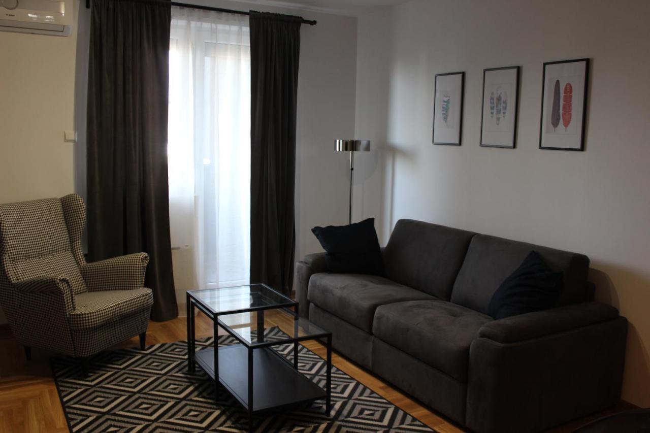 Ni Luxury Apartments Parking In Garage מראה חיצוני תמונה